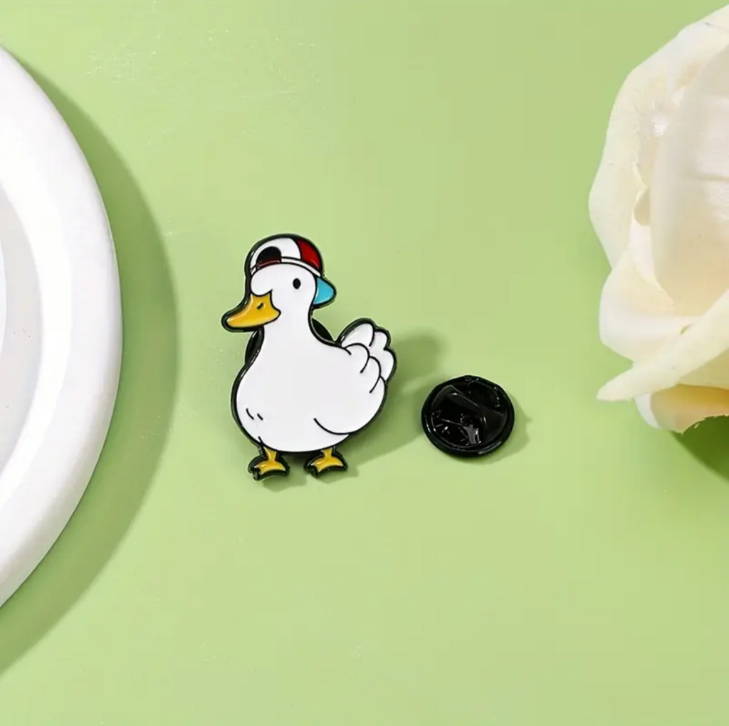 Pin's Canard Blanc Casquette