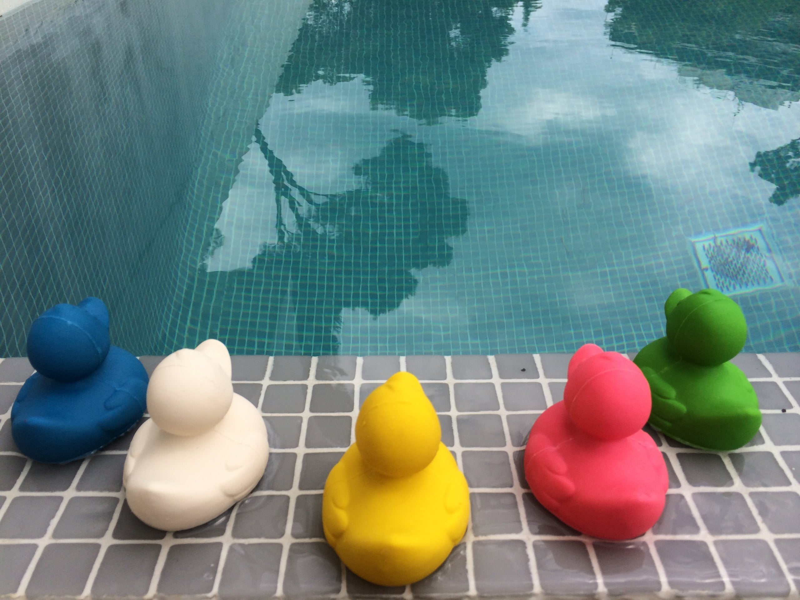Elvis le Canard Blanc – Jouet de bain et dentition bébé – vue produit 61
