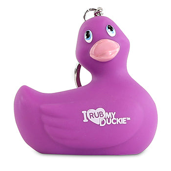 Lila Enten-Schlüsselanhänger „I Rub My Duckie“